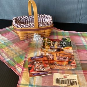 Longaberger 1997 sweetheart sweet treats basket, protector, liner and tie on